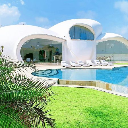 The Cloud Beachfront Villa Tabanan Selemadeg Exterior foto