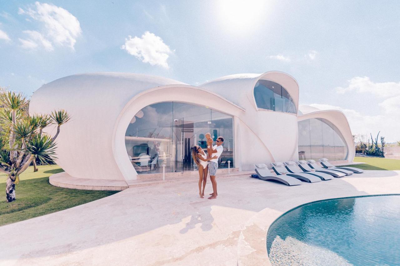 The Cloud Beachfront Villa Tabanan Selemadeg Exterior foto