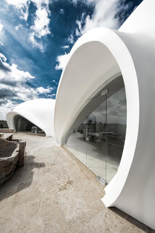 The Cloud Beachfront Villa Tabanan Selemadeg Exterior foto