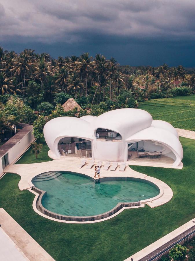 The Cloud Beachfront Villa Tabanan Selemadeg Exterior foto